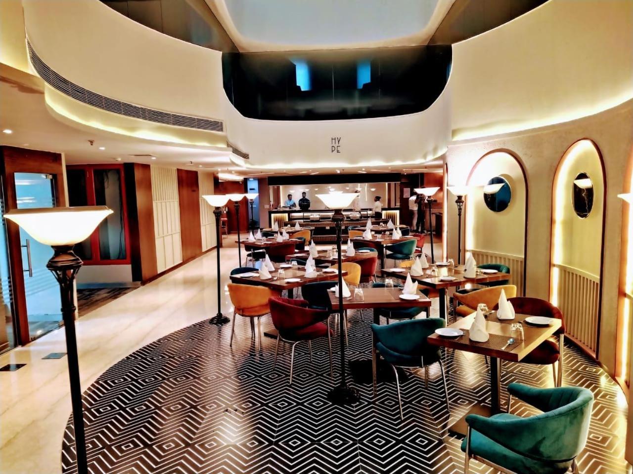 Hyphen Business Hotel Noida Dış mekan fotoğraf