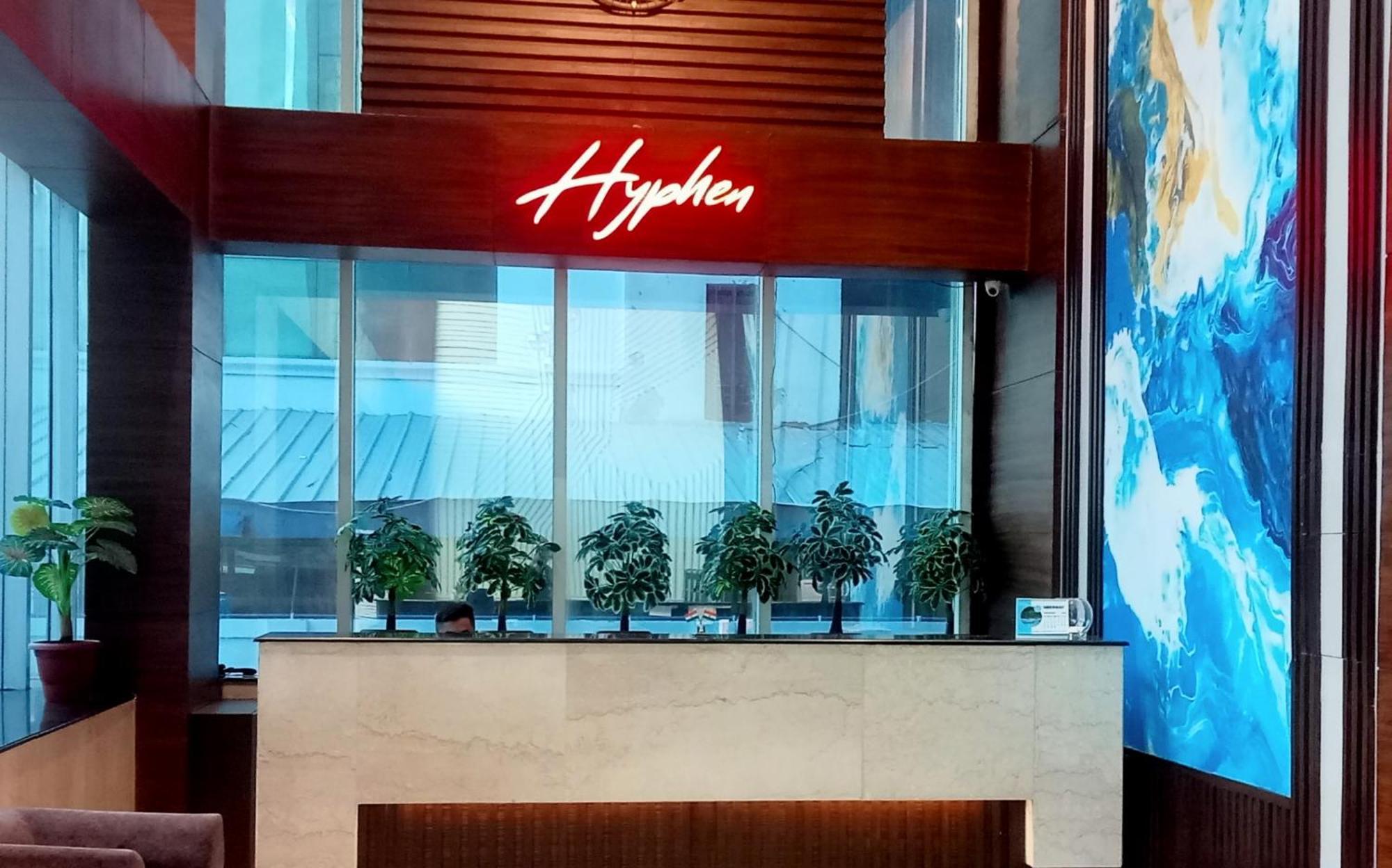 Hyphen Business Hotel Noida Dış mekan fotoğraf