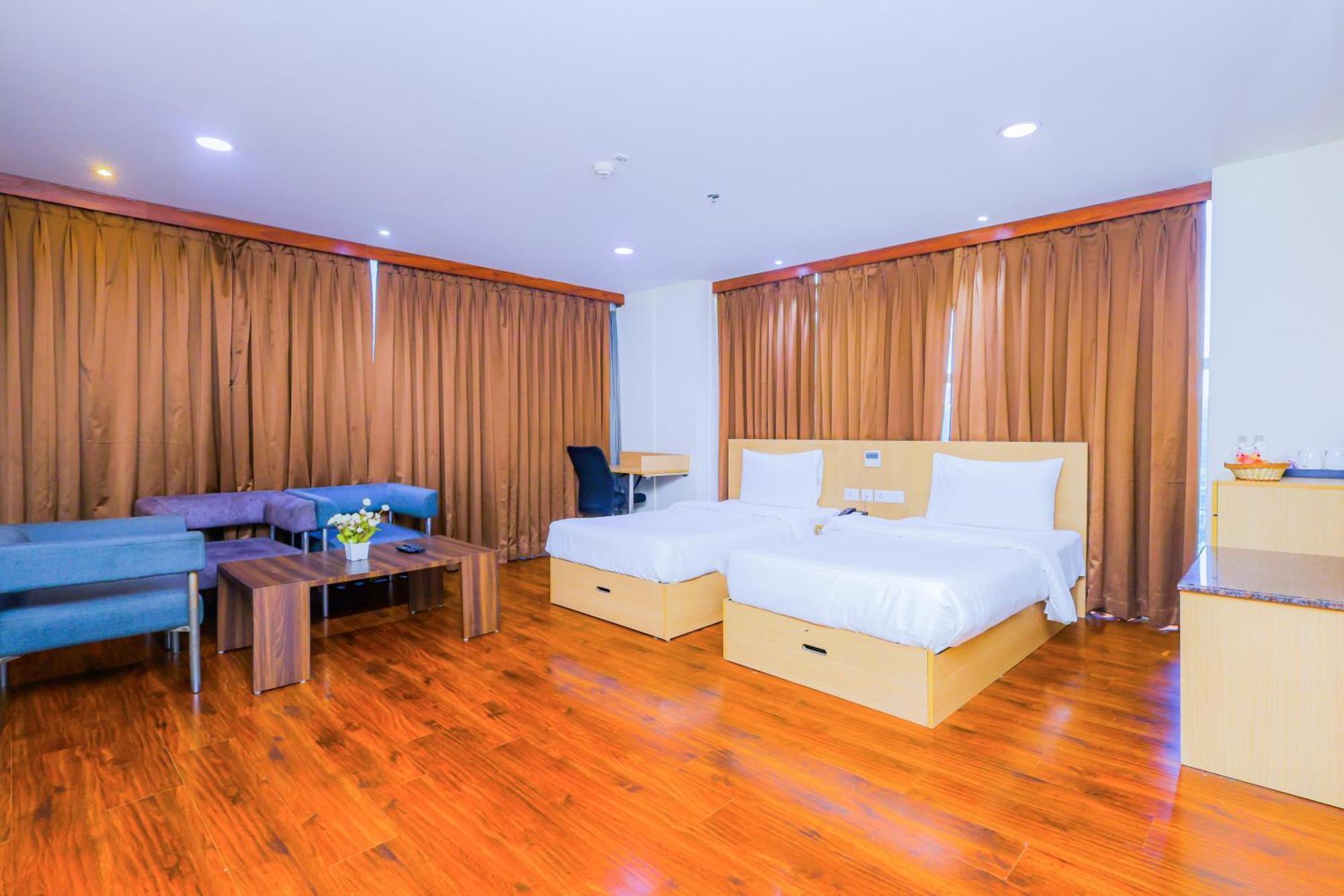 Hyphen Business Hotel Noida Dış mekan fotoğraf