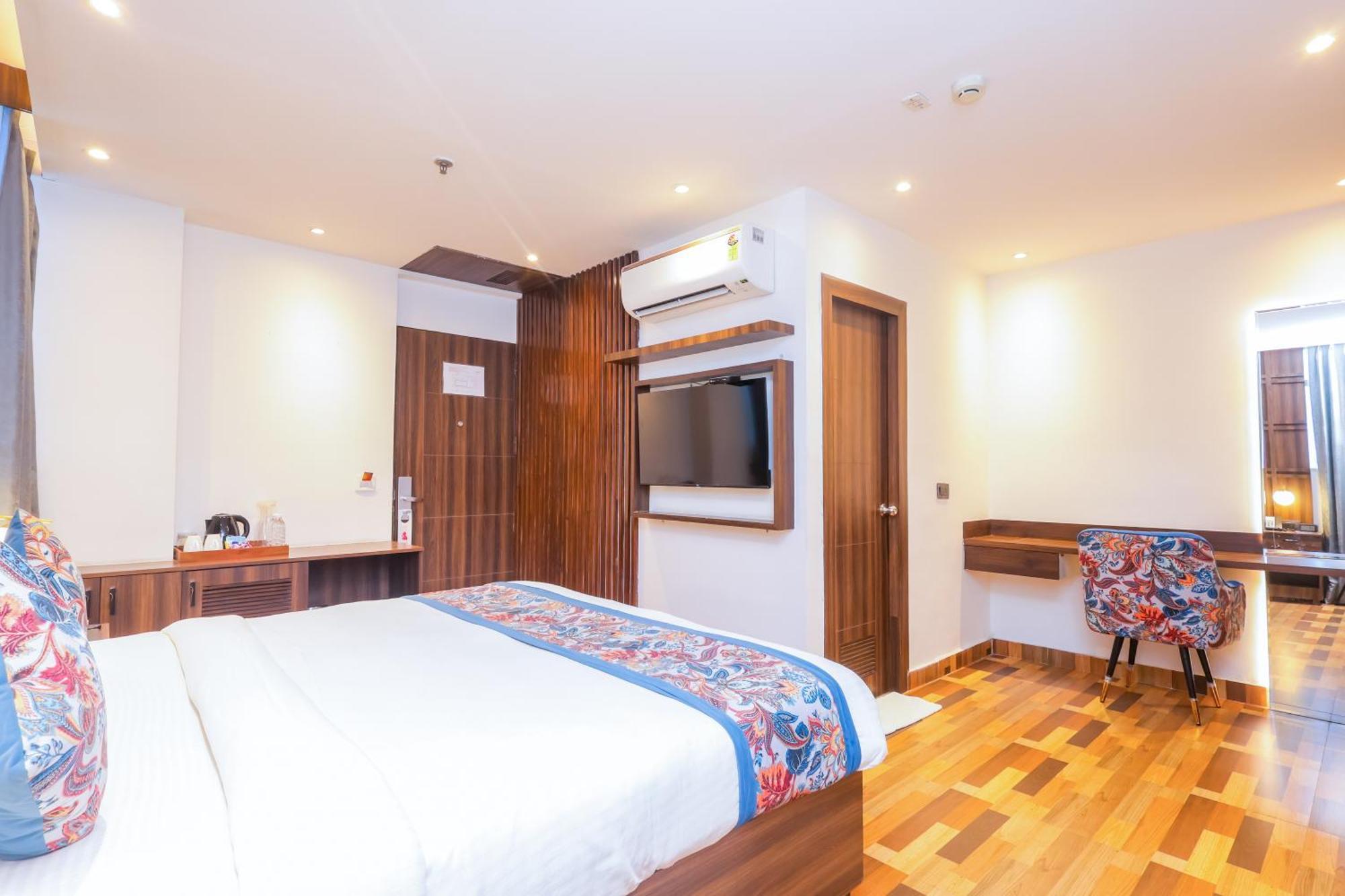 Hyphen Business Hotel Noida Dış mekan fotoğraf