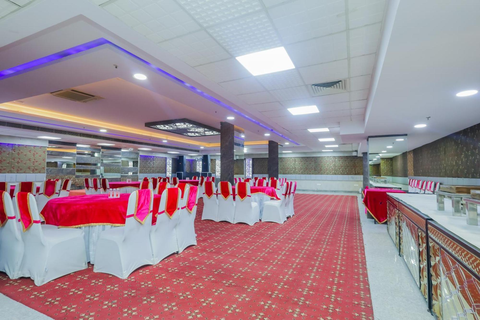 Hyphen Business Hotel Noida Dış mekan fotoğraf