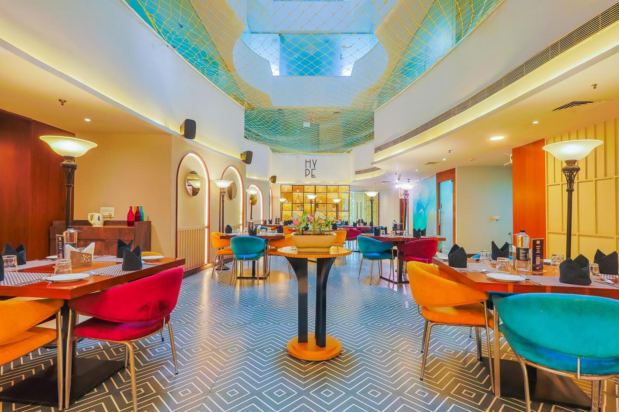 Hyphen Business Hotel Noida Dış mekan fotoğraf