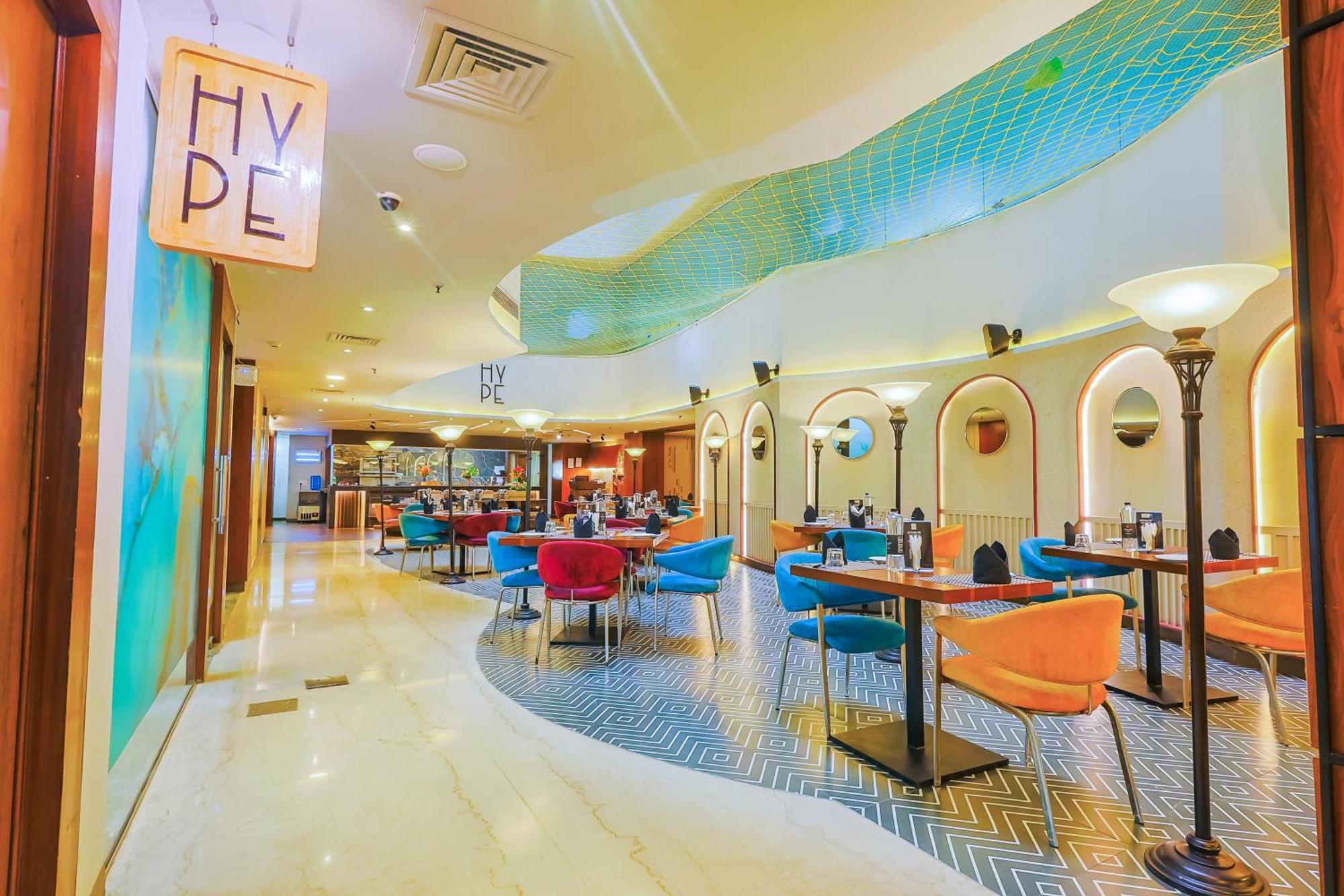 Hyphen Business Hotel Noida Dış mekan fotoğraf