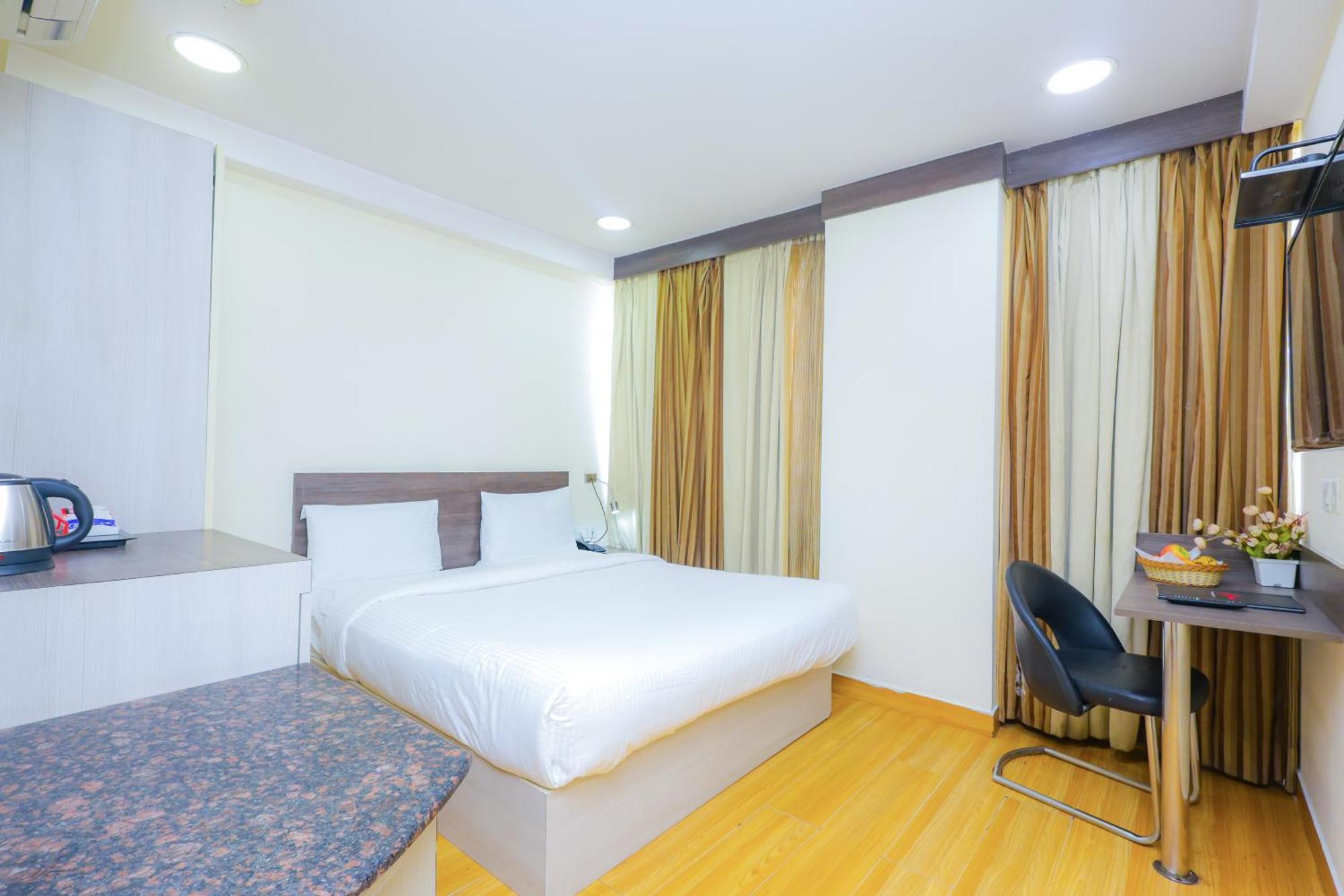Hyphen Business Hotel Noida Dış mekan fotoğraf