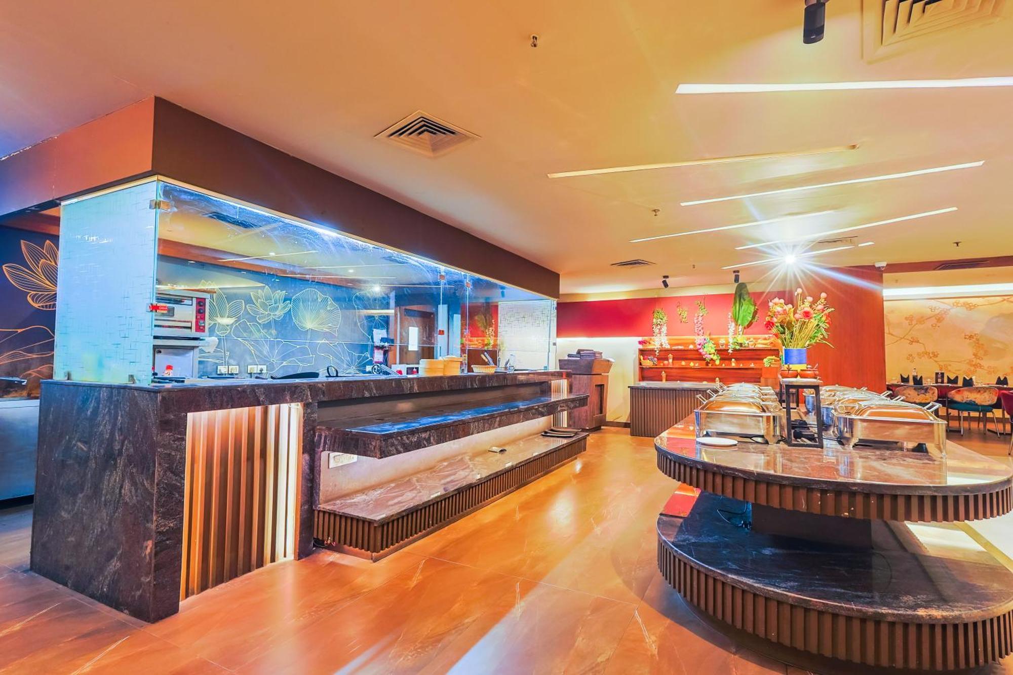 Hyphen Business Hotel Noida Dış mekan fotoğraf